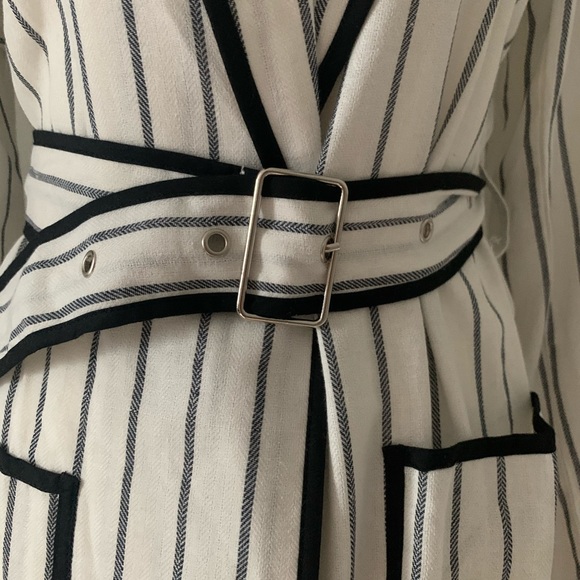 Sheer belted blazer - Picture 3 of 7